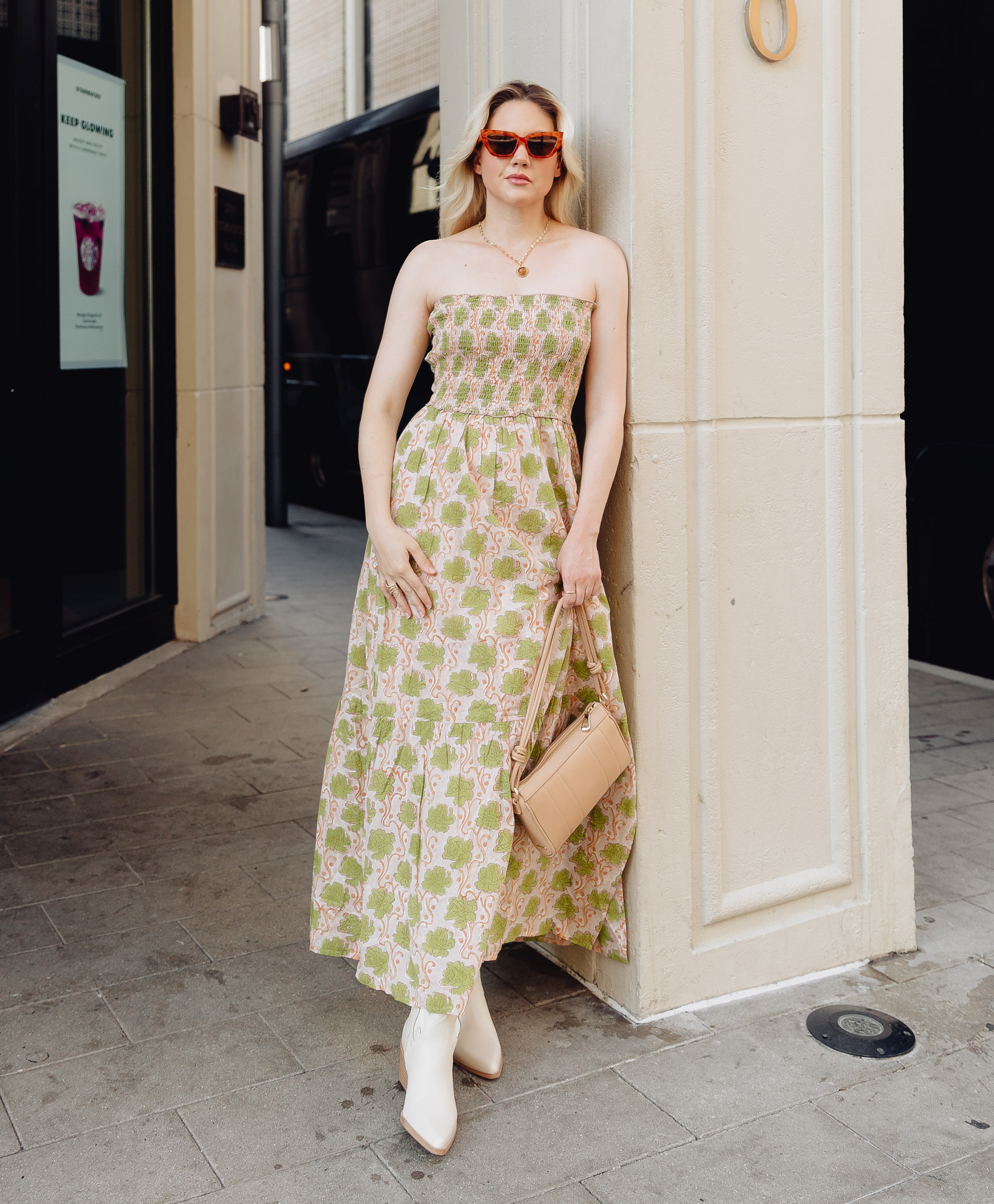 Majestad Brise Shoulder Bag