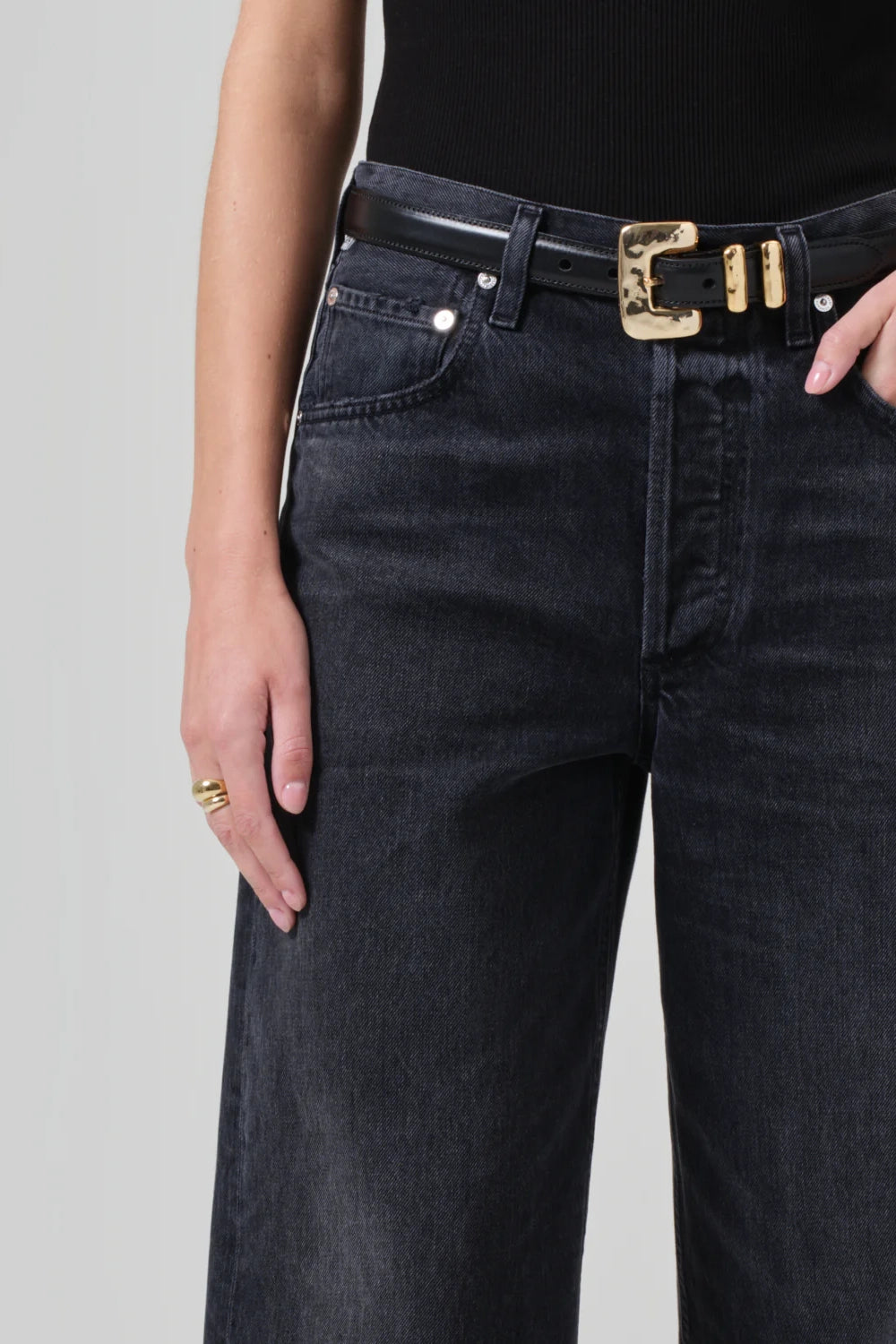 Eon Grâce Raw Hem Crop Jean