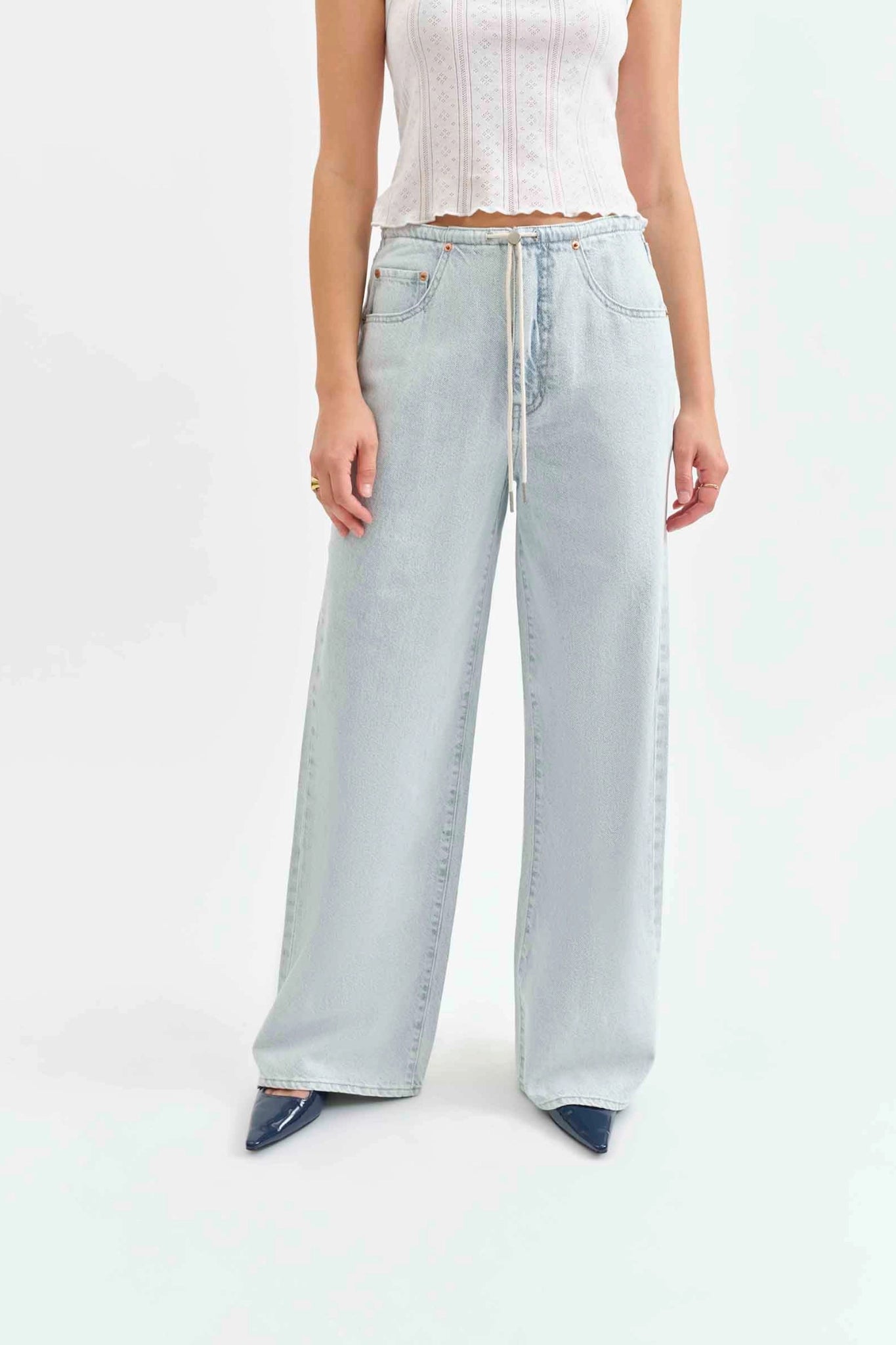Ámbar Mid Rise Wide Leg Jean