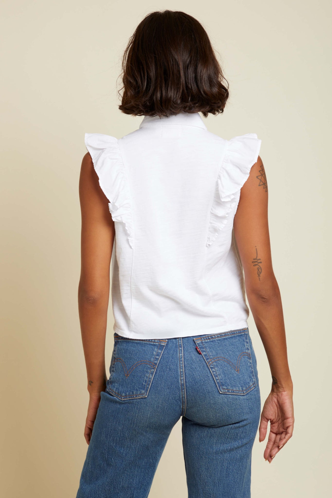 Cadencia Ruffle Button Top