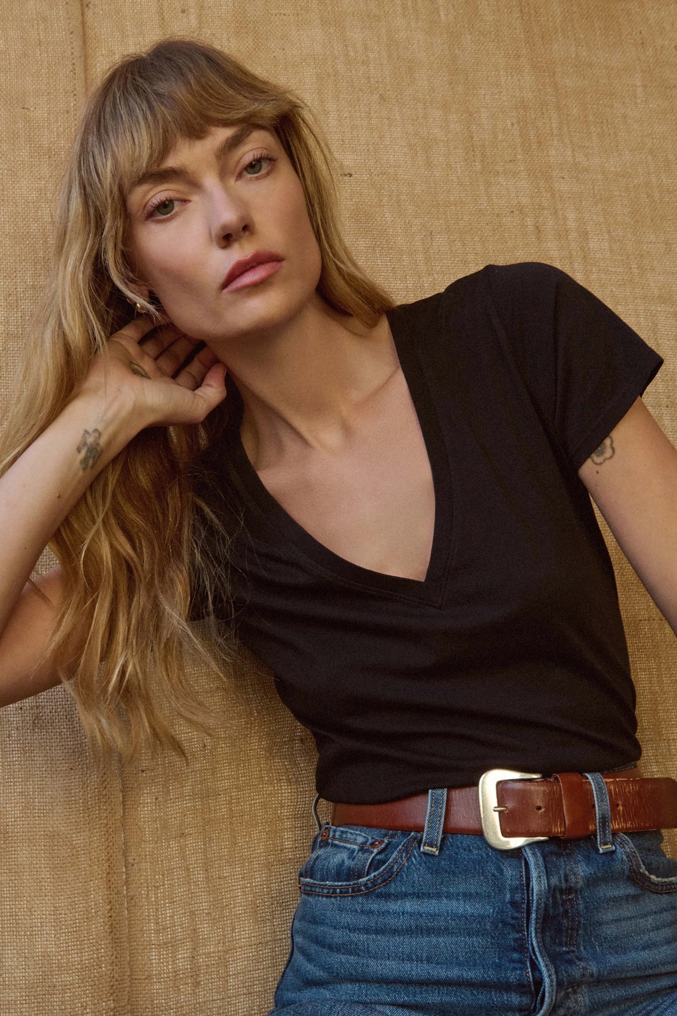 Mist Mood Slim V Neck Tee